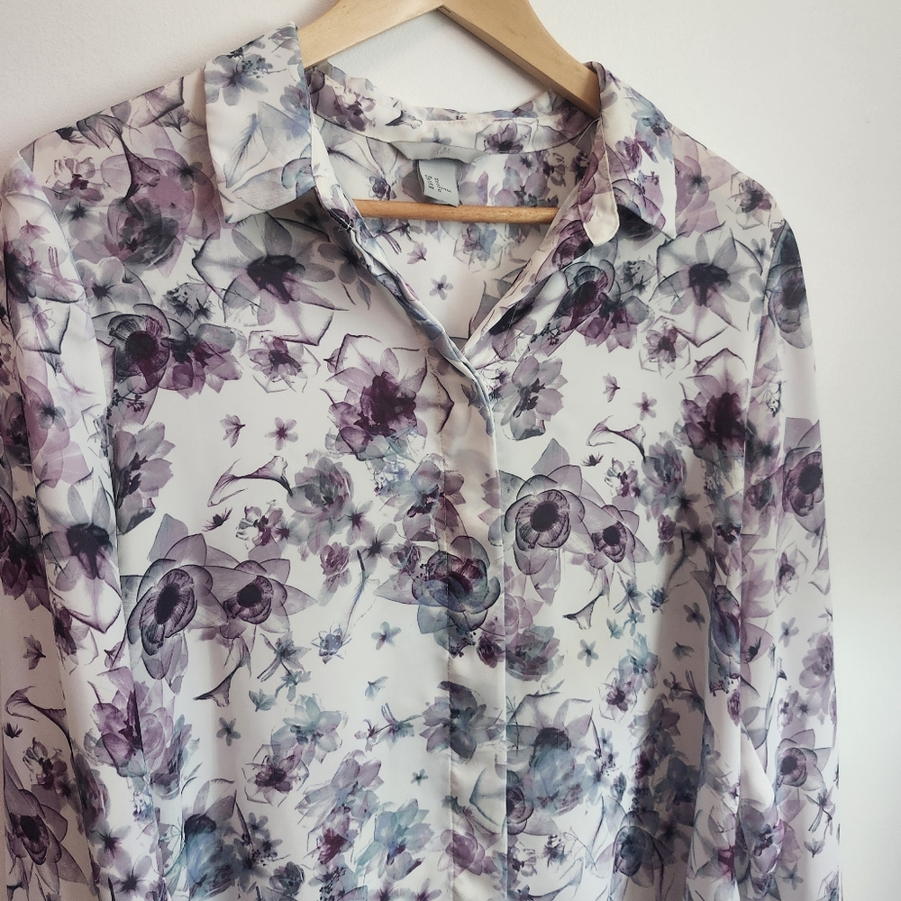 H&M buttoned flowy floral blouse sz 12